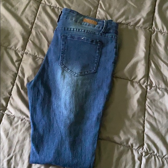 American Quality Denim Jean - Picture 3 of 4